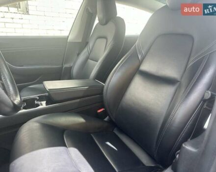 Синий Тесла Модель 3, объемом двигателя 0 л и пробегом 69 тыс. км за 19320 $, фото 6 на Automoto.ua