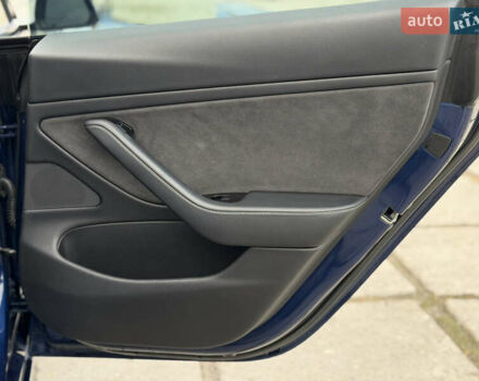 Синий Тесла Модель 3, объемом двигателя 0 л и пробегом 128 тыс. км за 15500 $, фото 24 на Automoto.ua