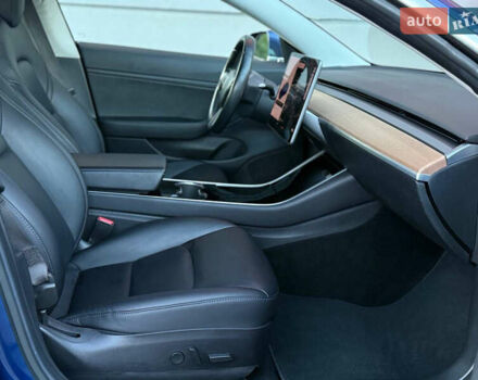 Синій Тесла Модель 3, об'ємом двигуна 0 л та пробігом 104 тис. км за 17990 $, фото 86 на Automoto.ua