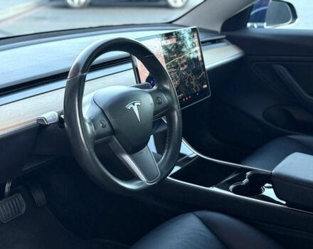 Синий Тесла Модель 3, объемом двигателя 0 л и пробегом 104 тыс. км за 16999 $, фото 9 на Automoto.ua