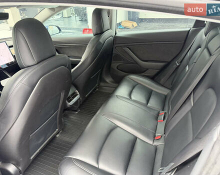 Синий Тесла Модель 3, объемом двигателя 0 л и пробегом 119 тыс. км за 15900 $, фото 22 на Automoto.ua