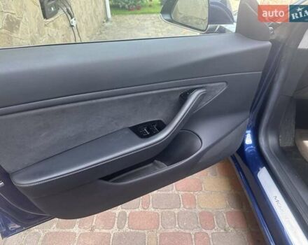 Синий Тесла Модель 3, объемом двигателя 0 л и пробегом 69 тыс. км за 19320 $, фото 8 на Automoto.ua