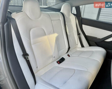 Синий Тесла Модель 3, объемом двигателя 0 л и пробегом 92 тыс. км за 15500 $, фото 12 на Automoto.ua