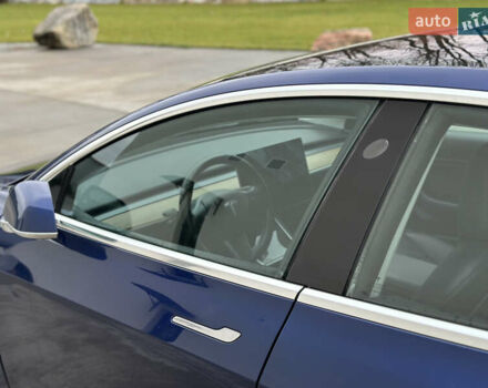 Синий Тесла Модель 3, объемом двигателя 0 л и пробегом 138 тыс. км за 15999 $, фото 40 на Automoto.ua