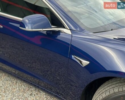 Синий Тесла Модель 3, объемом двигателя 0 л и пробегом 103 тыс. км за 15900 $, фото 3 на Automoto.ua