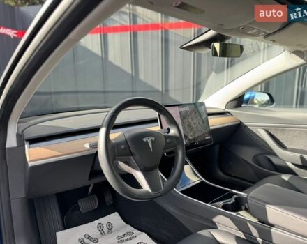 Синий Тесла Модель 3, объемом двигателя 0 л и пробегом 103 тыс. км за 15900 $, фото 32 на Automoto.ua