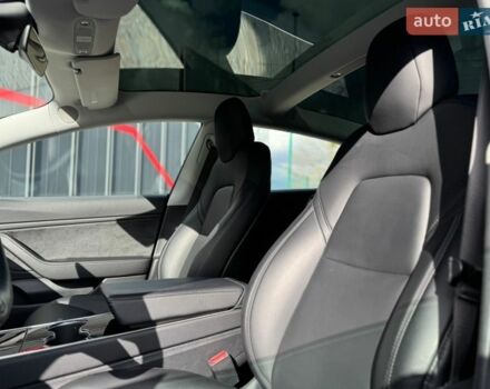 Синий Тесла Модель 3, объемом двигателя 0 л и пробегом 103 тыс. км за 15900 $, фото 33 на Automoto.ua