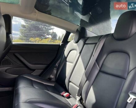 Тесла Модель 3 2019 у Львові на Automoto.ua Синій Тесла Модель 3, об'ємом двигуна 0 л та пробігом 130 тис. км за 16700 $, фото 19 на Automoto.ua