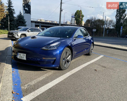 Тесла Модель 3 2019 в Днепре (Днепропетровске) на Automoto.ua Синий Тесла Модель 3, объемом двигателя 0 л и пробегом 95 тыс. км за 18300 $, фото 3 на Automoto.ua
