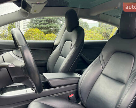 Синий Тесла Модель 3, объемом двигателя 0 л и пробегом 151 тыс. км за 17850 $, фото 8 на Automoto.ua