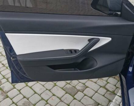 Синий Тесла Модель 3, объемом двигателя 0 л и пробегом 106 тыс. км за 18100 $, фото 11 на Automoto.ua