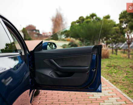 Синій Тесла Модель 3, об'ємом двигуна 0 л та пробігом 77 тис. км за 19999 $, фото 39 на Automoto.ua