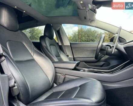 Тесла Модель 3 2019 у Львові на Automoto.ua Синій Тесла Модель 3, об'ємом двигуна 0 л та пробігом 130 тис. км за 16700 $, фото 16 на Automoto.ua