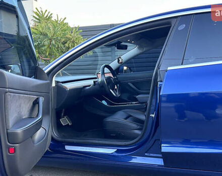 Синій Тесла Модель 3, об'ємом двигуна 0 л та пробігом 190 тис. км за 16900 $, фото 17 на Automoto.ua