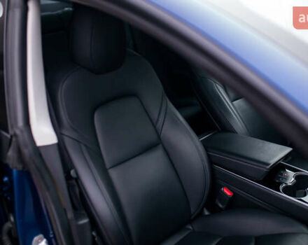 Синій Тесла Модель 3, об'ємом двигуна 0 л та пробігом 77 тис. км за 19999 $, фото 42 на Automoto.ua