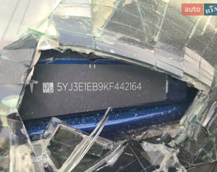 Синий Тесла Модель 3, объемом двигателя 0 л и пробегом 130 тыс. км за 13800 $, фото 11 на Automoto.ua