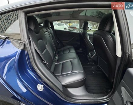 Синий Тесла Модель 3, объемом двигателя 0 л и пробегом 114 тыс. км за 19500 $, фото 21 на Automoto.ua