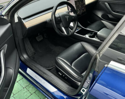Синий Тесла Модель 3, объемом двигателя 0 л и пробегом 64 тыс. км за 19999 $, фото 7 на Automoto.ua