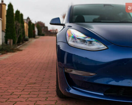 Синий Тесла Модель 3, объемом двигателя 0 л и пробегом 77 тыс. км за 18999 $, фото 3 на Automoto.ua