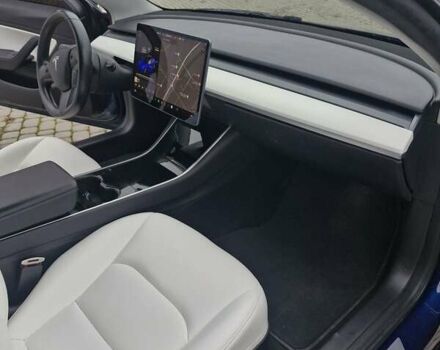 Синий Тесла Модель 3, объемом двигателя 0 л и пробегом 106 тыс. км за 18100 $, фото 18 на Automoto.ua