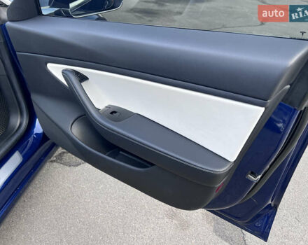 Синий Тесла Модель 3, объемом двигателя 0 л и пробегом 115 тыс. км за 14800 $, фото 24 на Automoto.ua