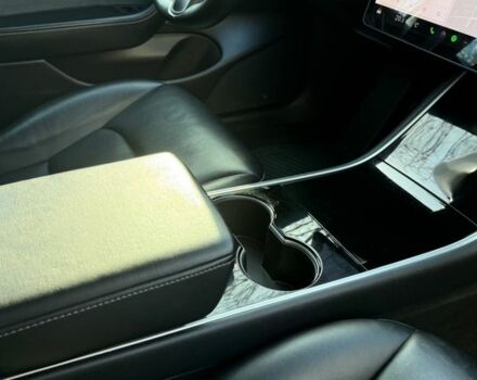 Синій Тесла Модель 3, об'ємом двигуна 0 л та пробігом 110 тис. км за 17000 $, фото 21 на Automoto.ua