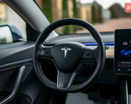 Синій Тесла Модель 3, об'ємом двигуна 0 л та пробігом 77 тис. км за 19999 $, фото 36 на Automoto.ua