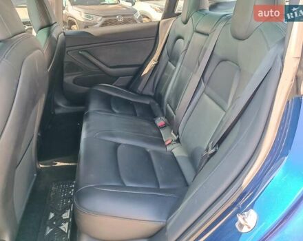 Тесла Модель 3 2019 у Харкові на Automoto.ua Синій Тесла Модель 3, об'ємом двигуна 0 л та пробігом 71 тис. км за 15430 $, фото 14 на Automoto.ua