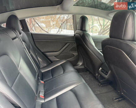 Синий Тесла Модель 3, объемом двигателя 0 л и пробегом 121 тыс. км за 19800 $, фото 14 на Automoto.ua