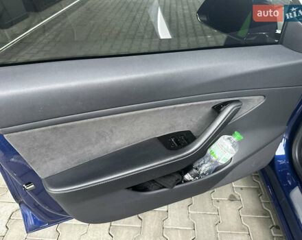 Синий Тесла Модель 3, объемом двигателя 0 л и пробегом 80 тыс. км за 16700 $, фото 43 на Automoto.ua