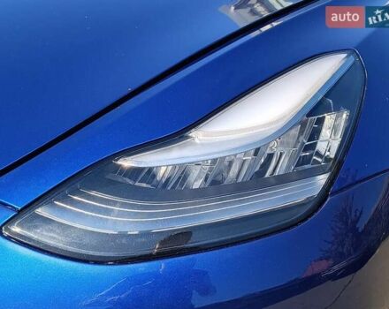 Тесла Модель 3 2019 у Харкові на Automoto.ua Синій Тесла Модель 3, об'ємом двигуна 0 л та пробігом 71 тис. км за 15430 $, фото 2 на Automoto.ua