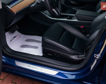 Синій Тесла Модель 3, об'ємом двигуна 0 л та пробігом 77 тис. км за 19999 $, фото 47 на Automoto.ua