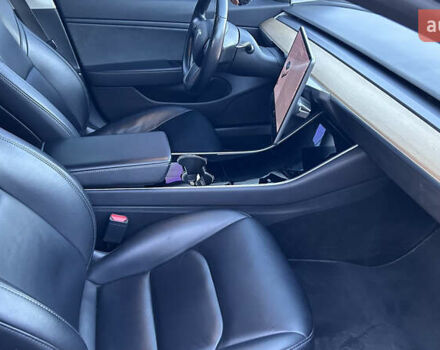 Синий Тесла Модель 3, объемом двигателя 0 л и пробегом 190 тыс. км за 17700 $, фото 26 на Automoto.ua