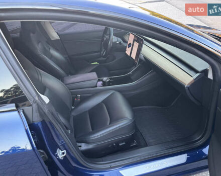 Синій Тесла Модель 3, об'ємом двигуна 0 л та пробігом 118 тис. км за 17000 $, фото 13 на Automoto.ua