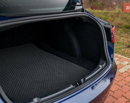 Синій Тесла Модель 3, об'ємом двигуна 0 л та пробігом 77 тис. км за 19999 $, фото 24 на Automoto.ua