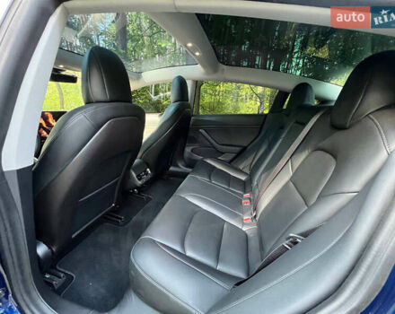 Синий Тесла Модель 3, объемом двигателя 0 л и пробегом 82 тыс. км за 25000 $, фото 4 на Automoto.ua