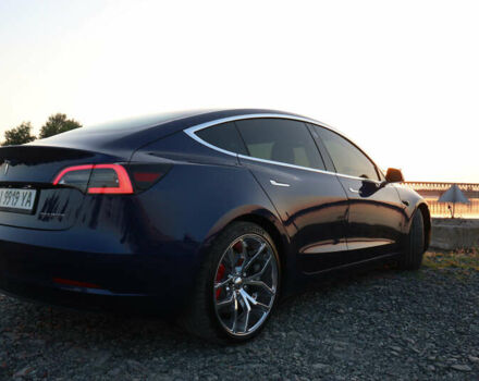 Синій Тесла Модель 3, об'ємом двигуна 0 л та пробігом 64 тис. км за 31000 $, фото 4 на Automoto.ua
