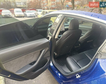 Синий Тесла Модель 3, объемом двигателя 0 л и пробегом 120 тыс. км за 17450 $, фото 9 на Automoto.ua