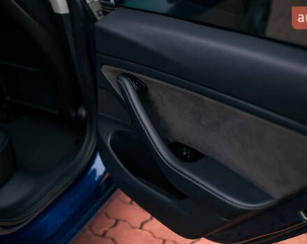 Синій Тесла Модель 3, об'ємом двигуна 0 л та пробігом 77 тис. км за 19999 $, фото 28 на Automoto.ua