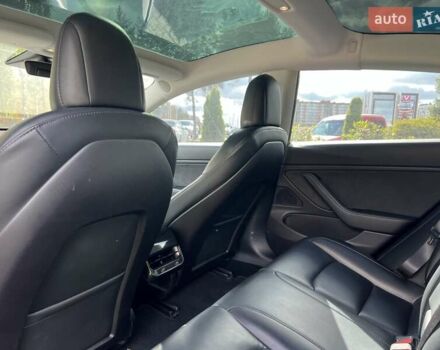 Тесла Модель 3 2019 у Львові на Automoto.ua Синій Тесла Модель 3, об'ємом двигуна 0 л та пробігом 130 тис. км за 16700 $, фото 18 на Automoto.ua
