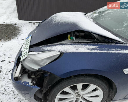 Синій Тесла Модель 3, об'ємом двигуна 0 л та пробігом 98 тис. км за 10700 $, фото 5 на Automoto.ua