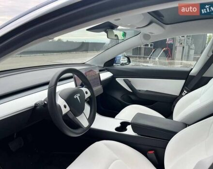 Синий Тесла Модель 3, объемом двигателя 0 л и пробегом 53 тыс. км за 20500 $, фото 11 на Automoto.ua
