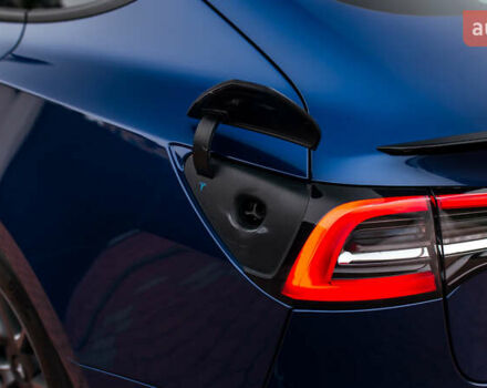 Синій Тесла Модель 3, об'ємом двигуна 0 л та пробігом 77 тис. км за 19999 $, фото 21 на Automoto.ua