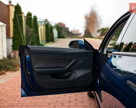 Синій Тесла Модель 3, об'ємом двигуна 0 л та пробігом 77 тис. км за 19999 $, фото 48 на Automoto.ua