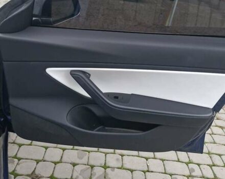 Синий Тесла Модель 3, объемом двигателя 0 л и пробегом 106 тыс. км за 18100 $, фото 15 на Automoto.ua