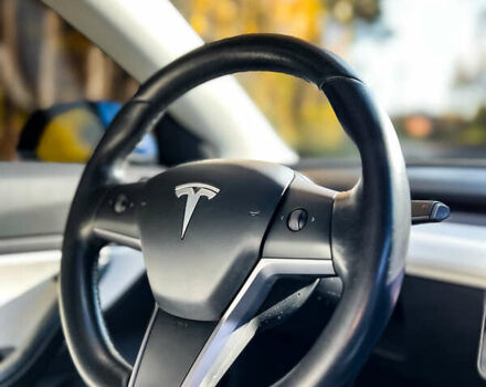 Синий Тесла Модель 3, объемом двигателя 0 л и пробегом 160 тыс. км за 16999 $, фото 9 на Automoto.ua