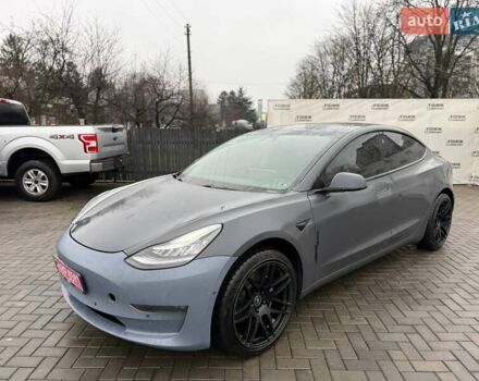 Синий Тесла Модель 3, объемом двигателя 0 л и пробегом 129 тыс. км за 12200 $, фото 1 на Automoto.ua