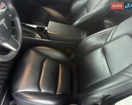 Синий Тесла Модель 3, объемом двигателя 0 л и пробегом 80 тыс. км за 15900 $, фото 46 на Automoto.ua
