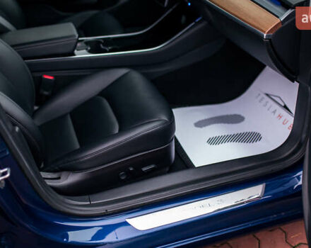 Синій Тесла Модель 3, об'ємом двигуна 0 л та пробігом 77 тис. км за 19999 $, фото 43 на Automoto.ua