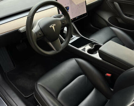 Синий Тесла Модель 3, объемом двигателя 0 л и пробегом 32 тыс. км за 31500 $, фото 16 на Automoto.ua